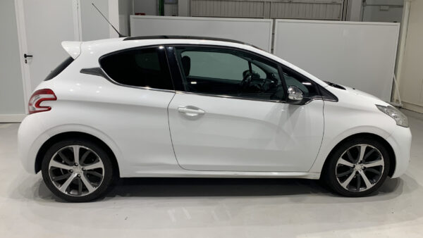 PEUGEOT 208 3P ALLURE 1.6 VTi 120 3p. - Imagen 6