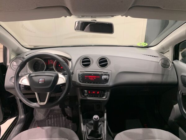 SEAT Ibiza ST 1.4 16v 85cv Style 2011 - Imagen 12