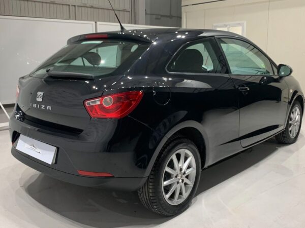 SEAT Ibiza ST 1.4 16v 85cv Style 2011 - Imagen 8